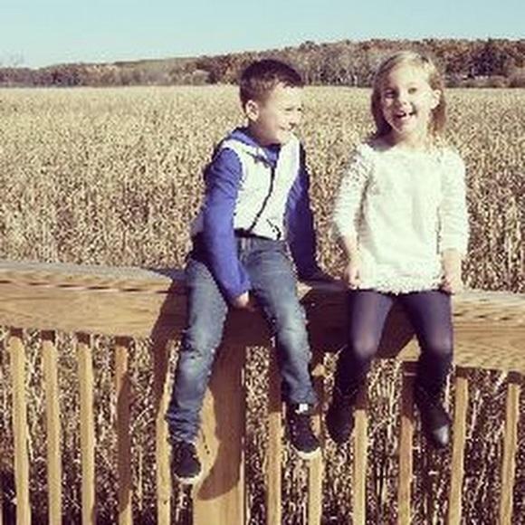 Meet your Posher, Kelsey - Picture 1 of 1